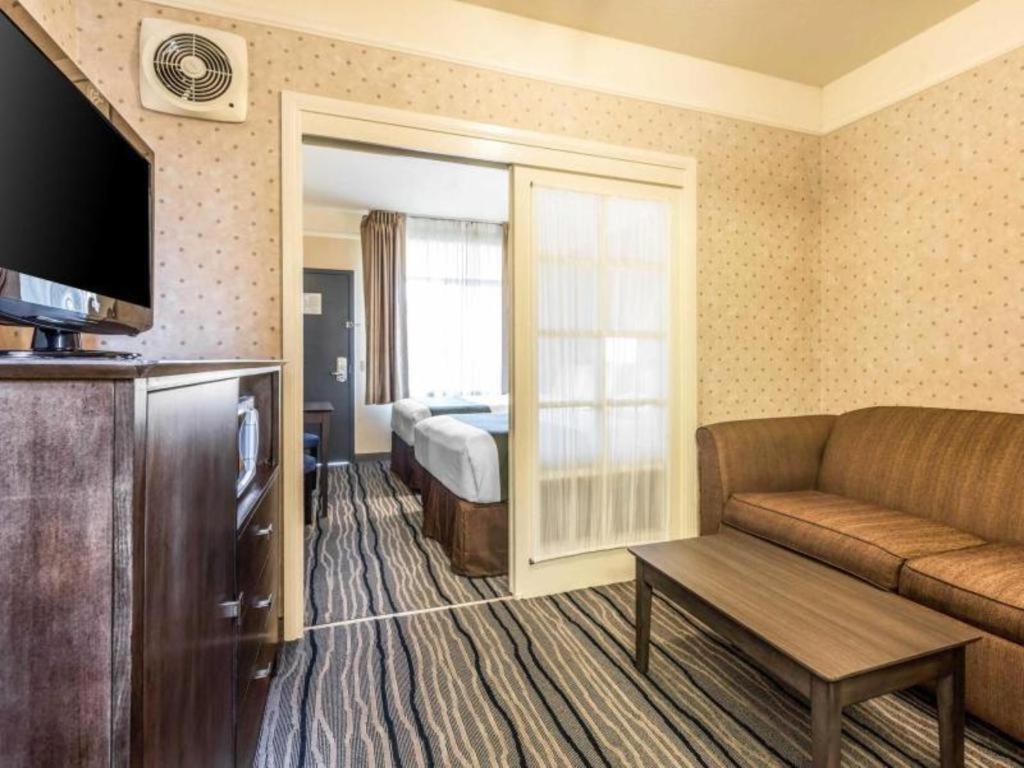 Ramada Suites By Wyndham San Diego Luaran gambar
