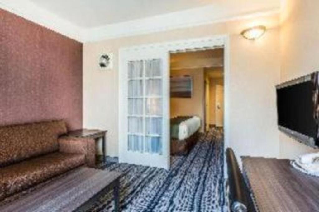 Ramada Suites By Wyndham San Diego Luaran gambar