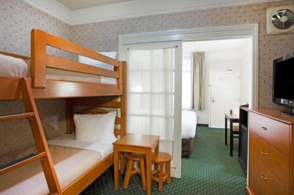 Ramada Suites By Wyndham San Diego Luaran gambar